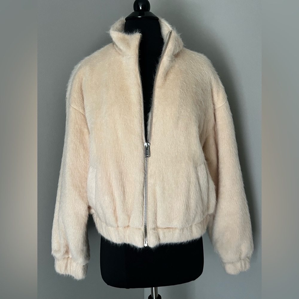 Forever 21 Plush Pale Peach Bomber Jacket Sz Sm